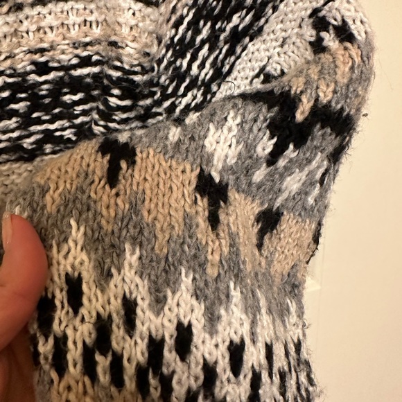 American Eagle Cardigan - Picture 8 of 11